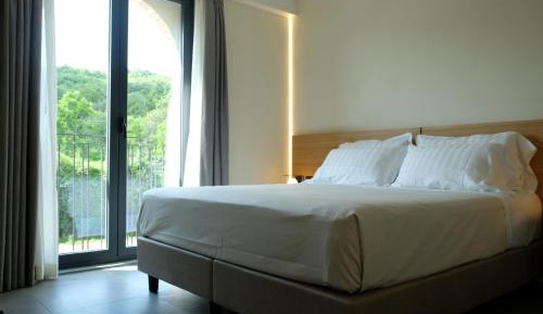 Double or Twin Room with Private Bathroom