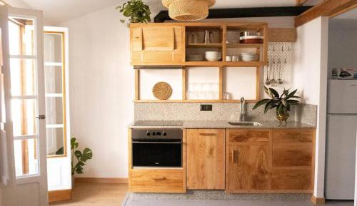 Two-Bedroom Deluxe Apartment with Balcony