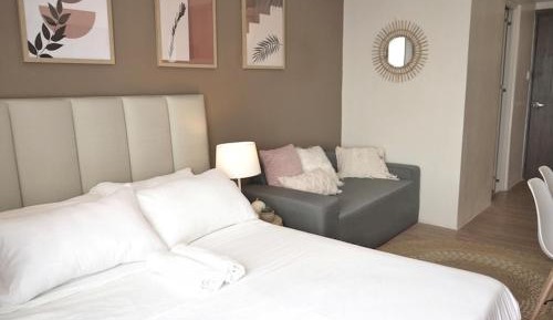 Studio Apartment with Sea View