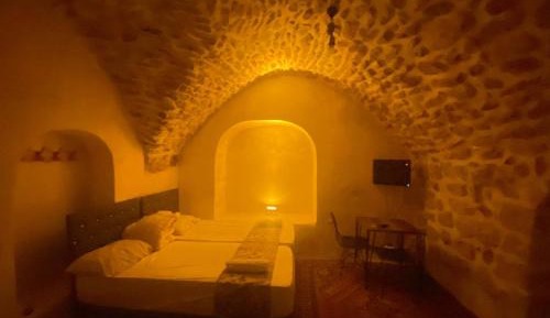 Double or Twin Room with Private Bathroom