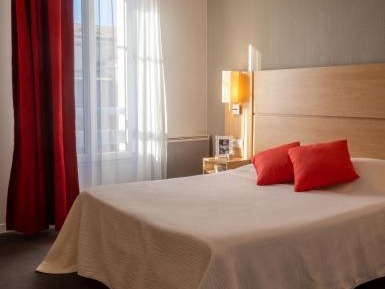 One-Bedroom Apartment with Balcony