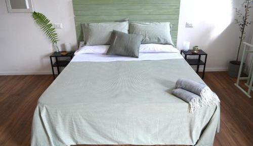 Quadruple Room with Private Bathroom