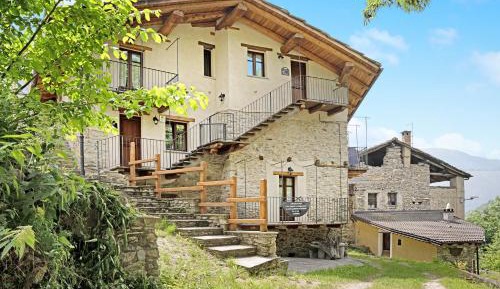 Superior One-Bedroom Apartment with Balcony