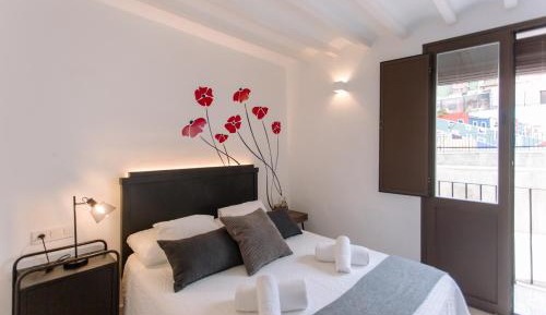 Apartment with Balcony