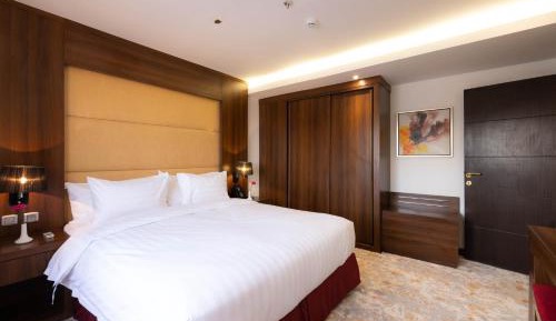 Junior Suite - Non-Smoking
