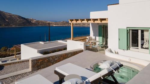 Studio Apartment with Sea View