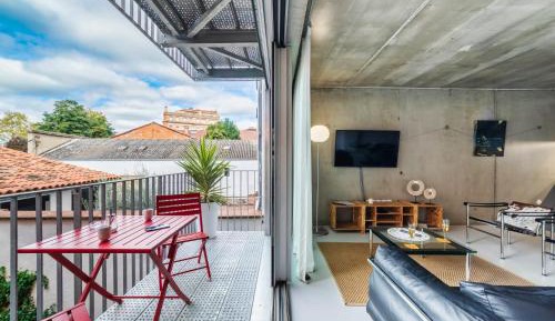 Apartment with Balcony