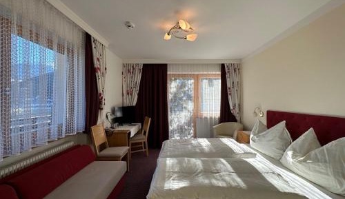 Triple Room with Mountain View