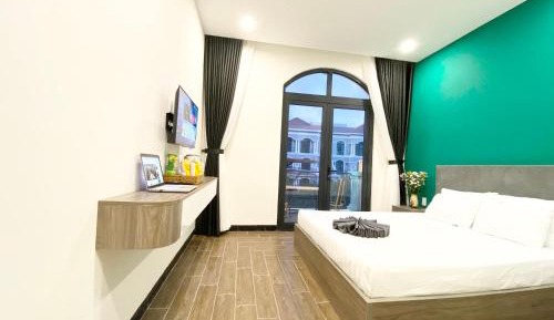 Deluxe Double Room with Balcony