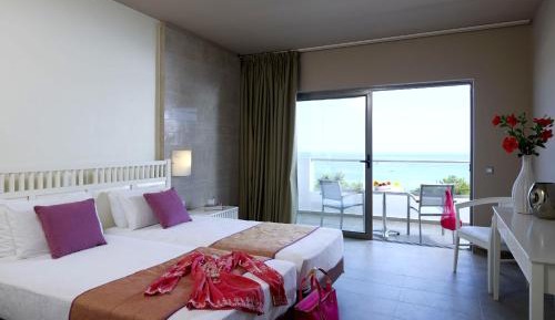 Superior Family Room with Sea View