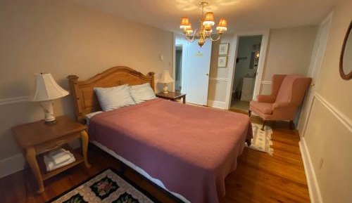 Standard Queen Room