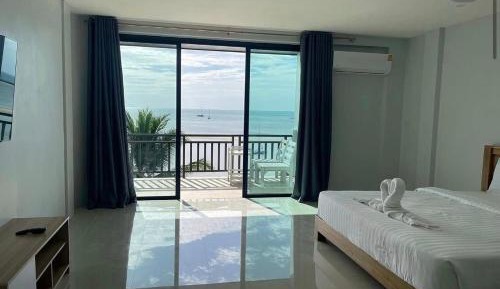 Deluxe Double Room with Balcony and Sea View