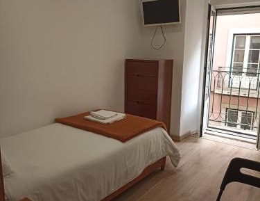 Standard Single Room with Shared Bathroom