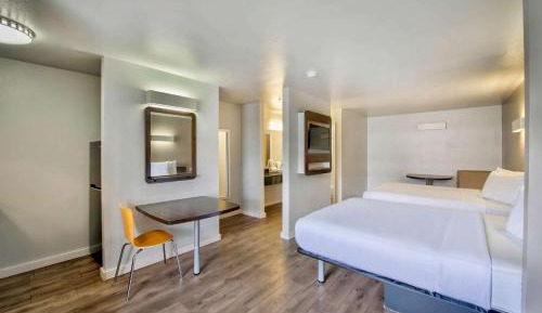 Standard Suite - Non-Smoking
