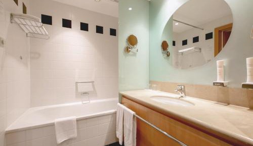 Double Room with Balcony and Thermal Bath Access