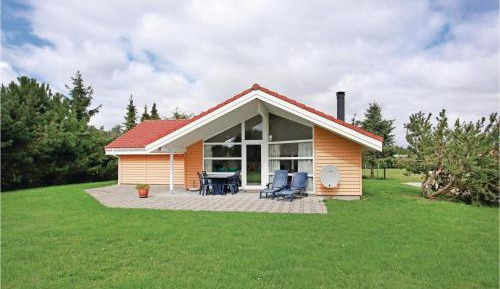 Four-Bedroom Holiday Home