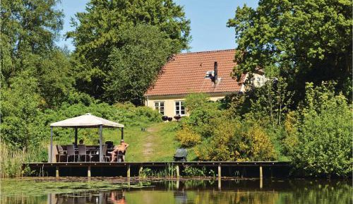 Five-Bedroom Holiday Home