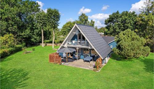 Three-Bedroom Holiday Home 