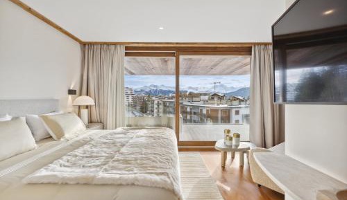 Two-Bedroom Deluxe Apartment