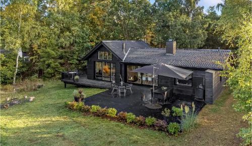 Three-Bedroom Holiday Home 