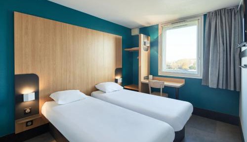 Twin Room - Non-Smoking