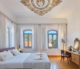 King Suite with Sea View