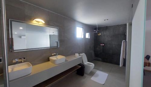 Queen Suite