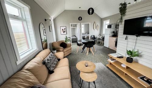 Two-Bedroom Cottage (5 Adults)