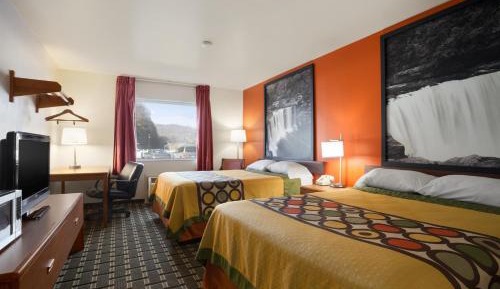 Deluxe Double Room with Two Double Beds - Non-Smoking