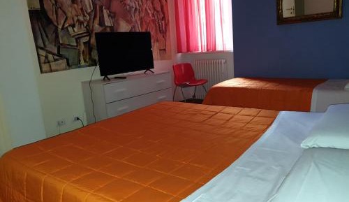 Deluxe Room (2 Adults + 1 Child)