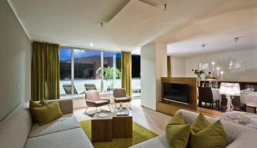 Penthouse with 3 bedrooms & pool