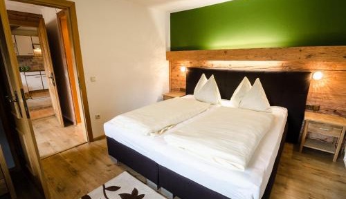 One-Bedroom Apartment with Balcony