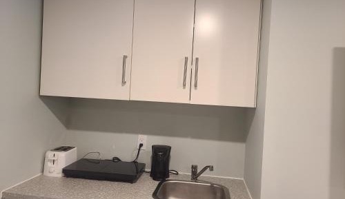 One-Bedroom Apartment ( Not Pet Friendly)