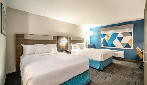 Standard Queen Room with Two Queen Beds