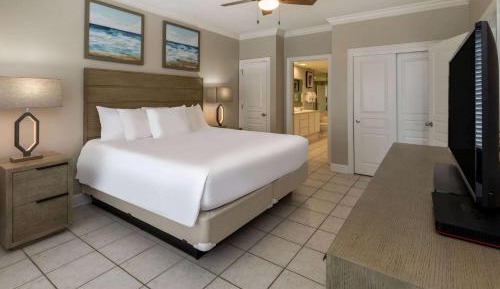 Two-Bedroom King Apartment with Ocean View - Non-Smoking