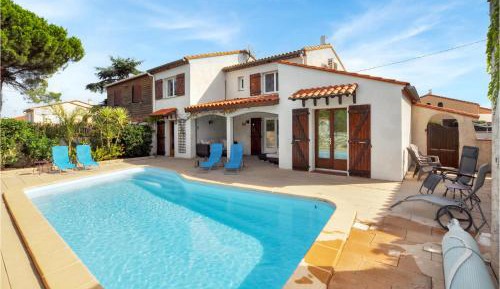 Two-Bedroom Holiday Home