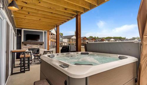 Five-Bedroom Holiday Home