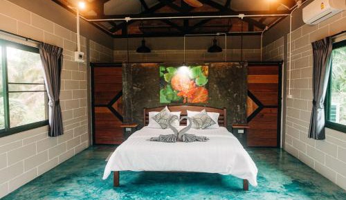 Deluxe Bungalow with Garden View