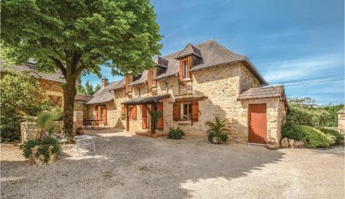 Three-Bedroom Holiday Home 