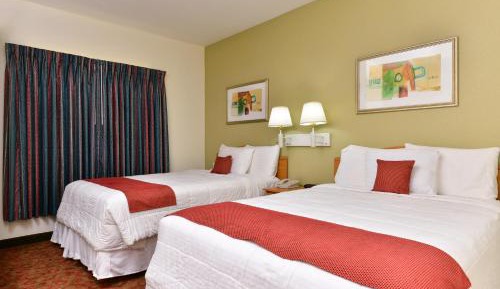 Deluxe Studio with Two Double Beds