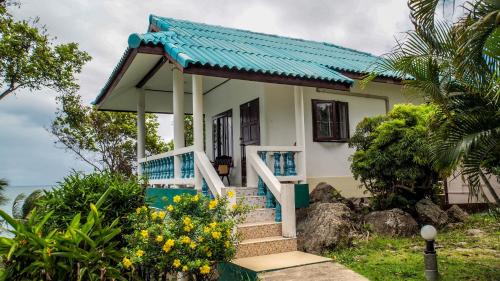 Bungalow with Sea View