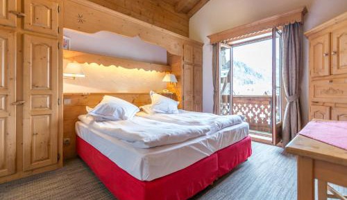 Double Room with Mountain View