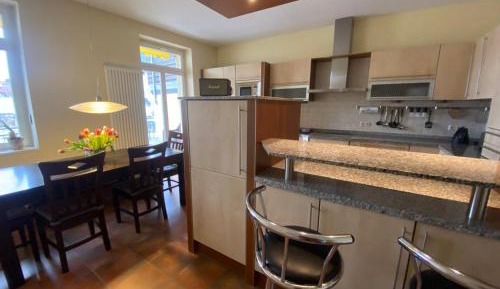 Comfort Two-Bedroom Apartment with Balcony
