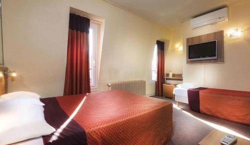 Triple Room