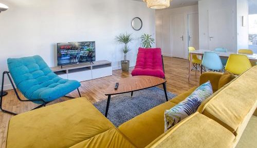 Deluxe Apartment