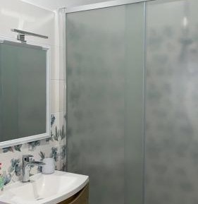 Quadruple Room with Private Bathroom