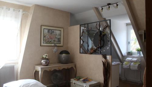 Queen Room with Garden View