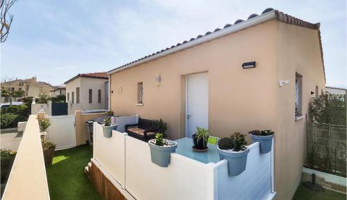 One-Bedroom Holiday Home