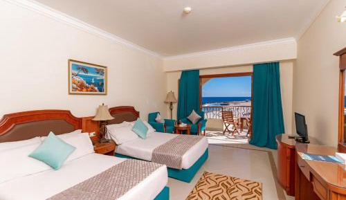 Triple Room with Sea View