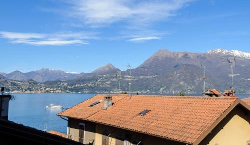 Suite with Lake View